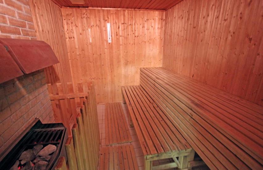 Relax Inn Šoporňa Exteriör bild